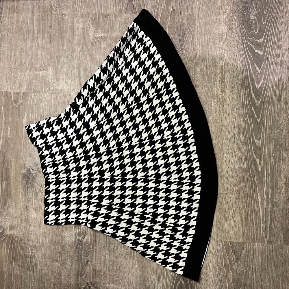Black and White A-Line Knee-Length Skirt for Work
